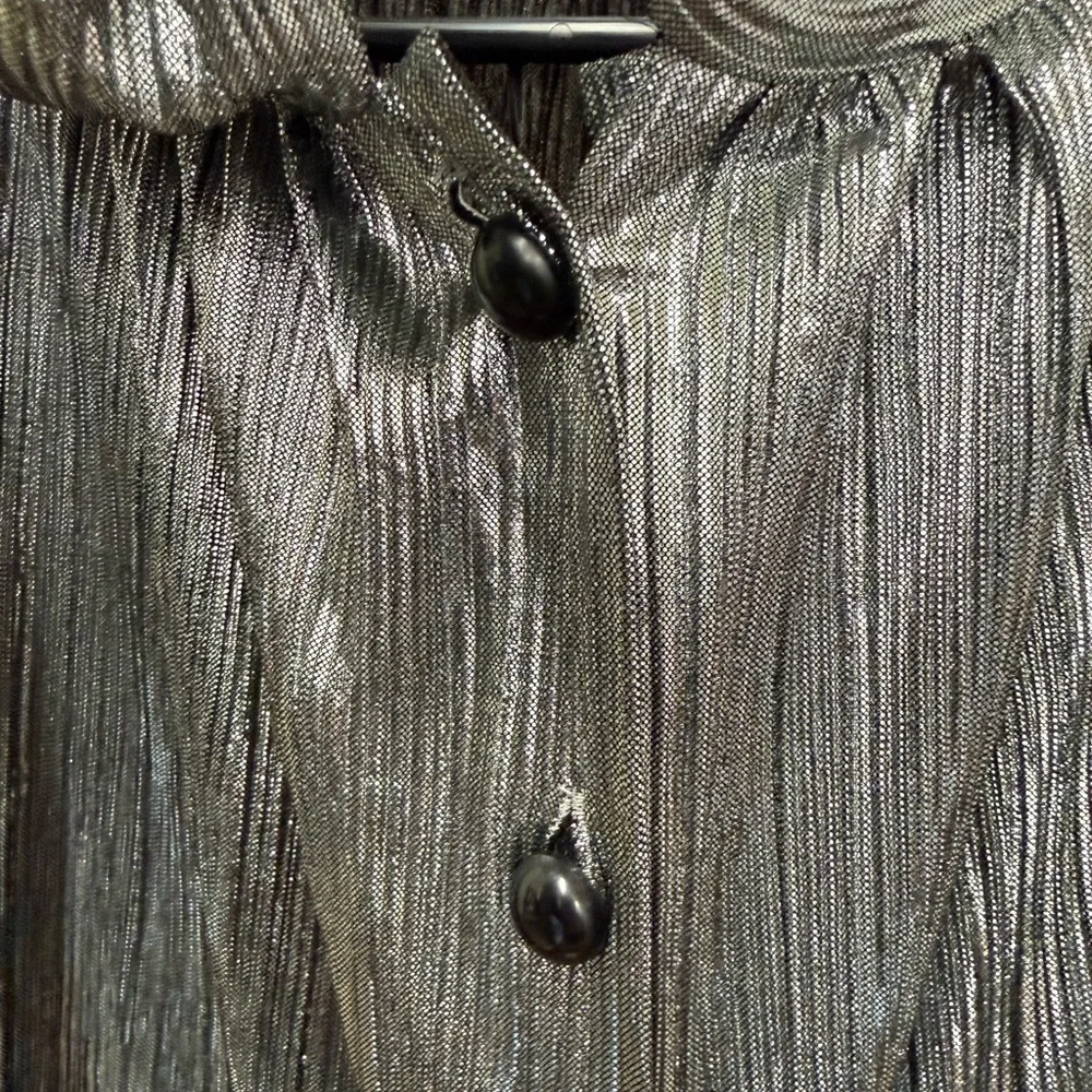 Buru metallic sleeveless bow blouse size XS - Picture 3 of 4